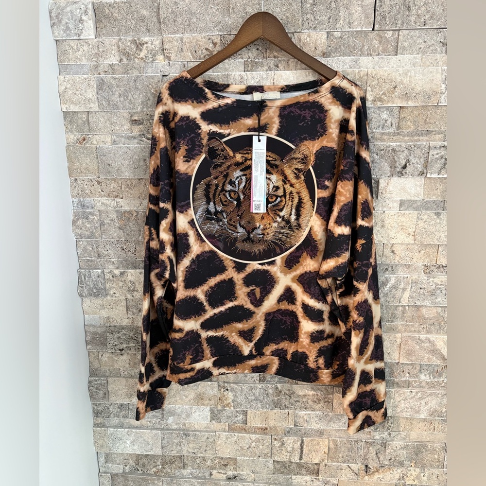 Leopard Print Top with Tiger Design new size 5 XL